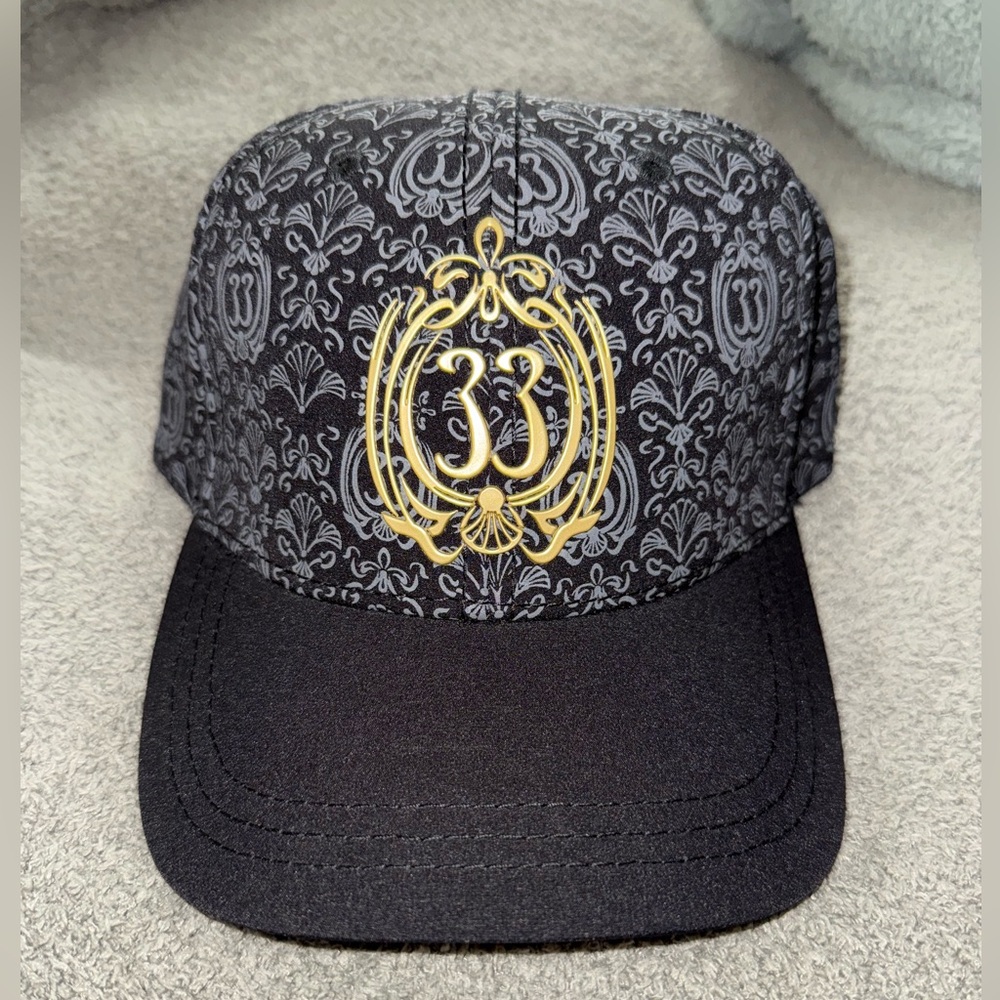 Disneyland Club 33 Haunted Mansion wallpaper hat